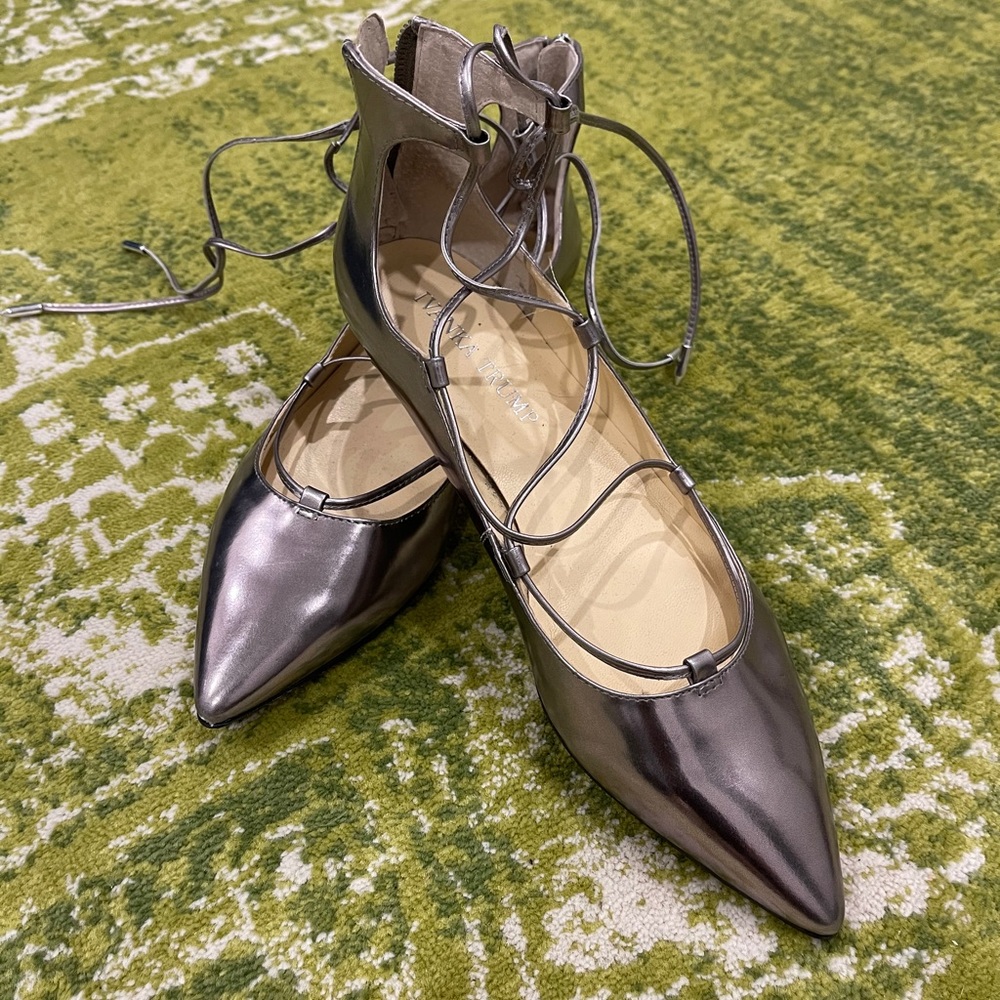 Ivanka Trump Lace Up Flats Size 6.5